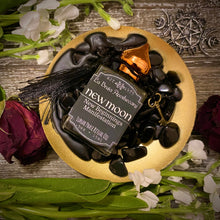 Load image into Gallery viewer, New Moon Ritual Oil - New Beginnings, New Moon Rituals, Dark Phase Moon Rituals, Eclipse Rituals, Transformation Spells