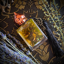 Load image into Gallery viewer, The Seer - Spiritual Divination Oil, Seeking Answers, Tarot Reading, Fortune Teller, Tasseography, Third Eye Opener