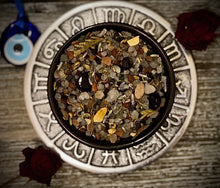 Load image into Gallery viewer, Evil Be Gone Ceremonial Bath - With Rompe Saraguey Plant, Use for: Cleansing, Evil Eye Removal, Hex Removal &amp; Uncrossing
